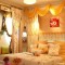 黄色温暖阳光现代风格卧室窗帘装潢装饰